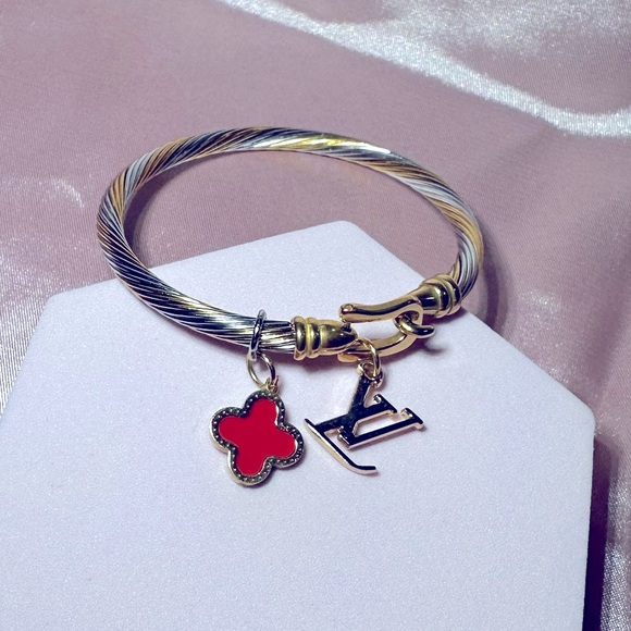 LV Red colored Zipper Pull Charm Authentic Louis Vuitton Charm - Picture 3 of 14